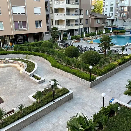 Apartment Просторная Квартира, В Комплексе С Бассейном
